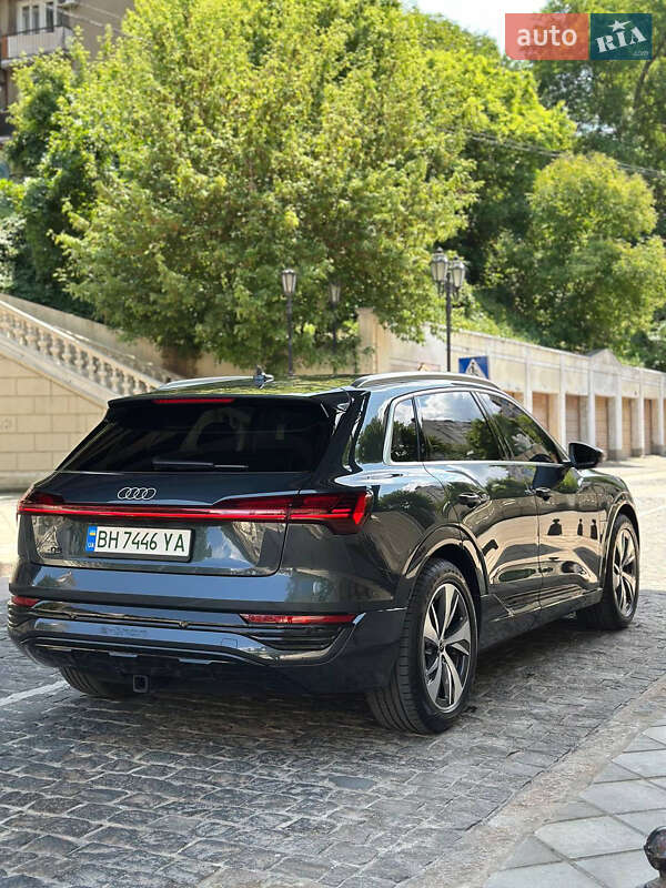 Внедорожник / Кроссовер Audi Q8 e-tron 2023 в Одессе