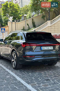 Внедорожник / Кроссовер Audi Q8 e-tron 2023 в 