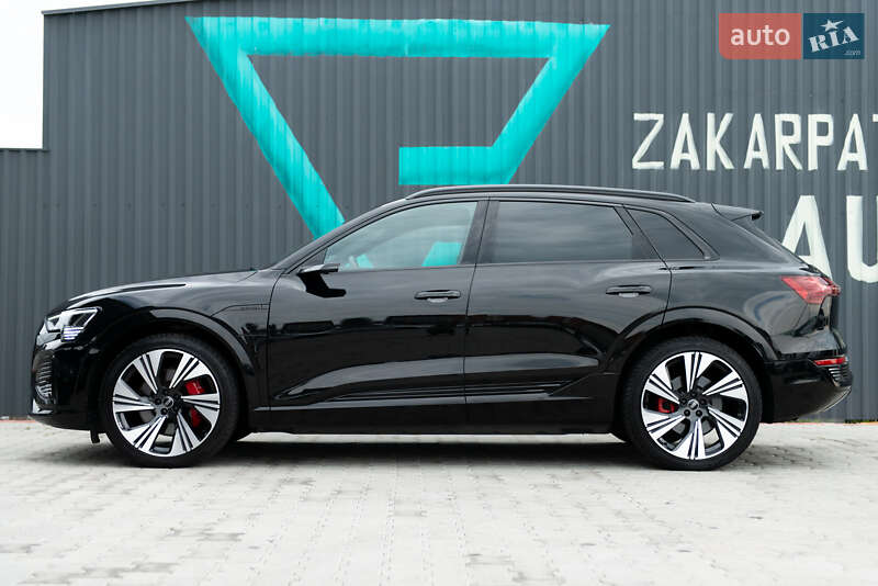 Внедорожник / Кроссовер Audi Q8 e-tron 2023 в Мукачево