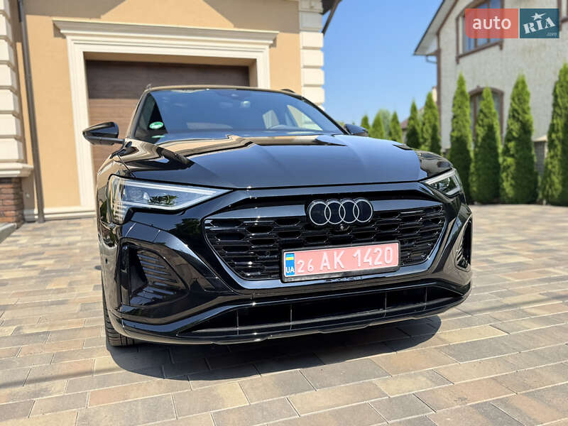 Внедорожник / Кроссовер Audi Q8 e-tron 2023 в Черновцах