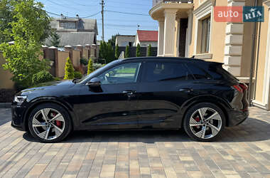 Внедорожник / Кроссовер Audi Q8 e-tron 2023 в 