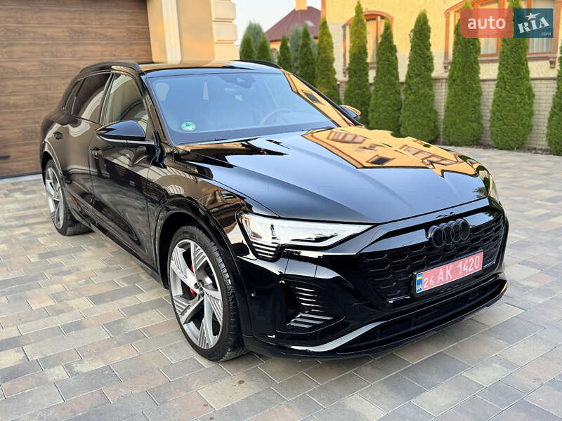 Внедорожник / Кроссовер Audi Q8 e-tron 2023 в Черновцах