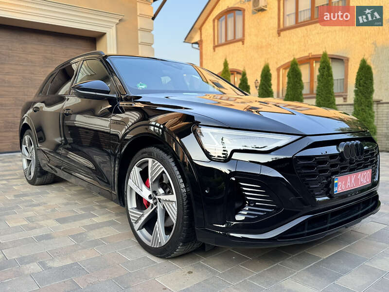 Внедорожник / Кроссовер Audi Q8 e-tron 2023 в Черновцах