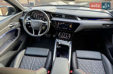 Внедорожник / Кроссовер Audi Q8 e-tron 2023 в 