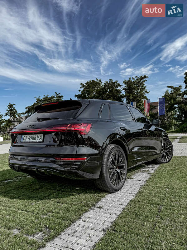 Внедорожник / Кроссовер Audi Q8 e-tron 2023 в Черкассах