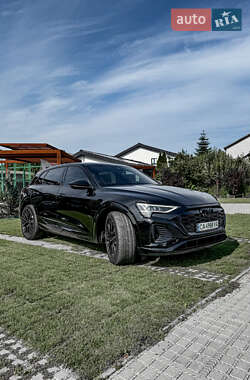 Внедорожник / Кроссовер Audi Q8 e-tron 2023 в 