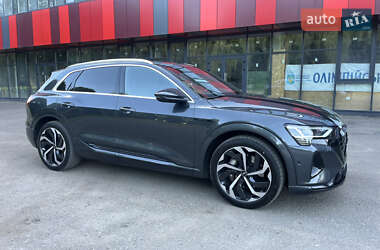 Внедорожник / Кроссовер Audi Q8 e-tron 2023 в 