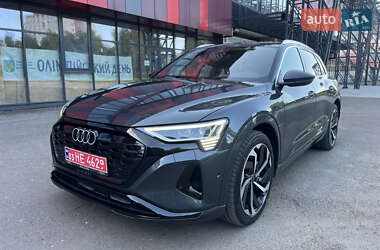 Внедорожник / Кроссовер Audi Q8 e-tron 2023 в 