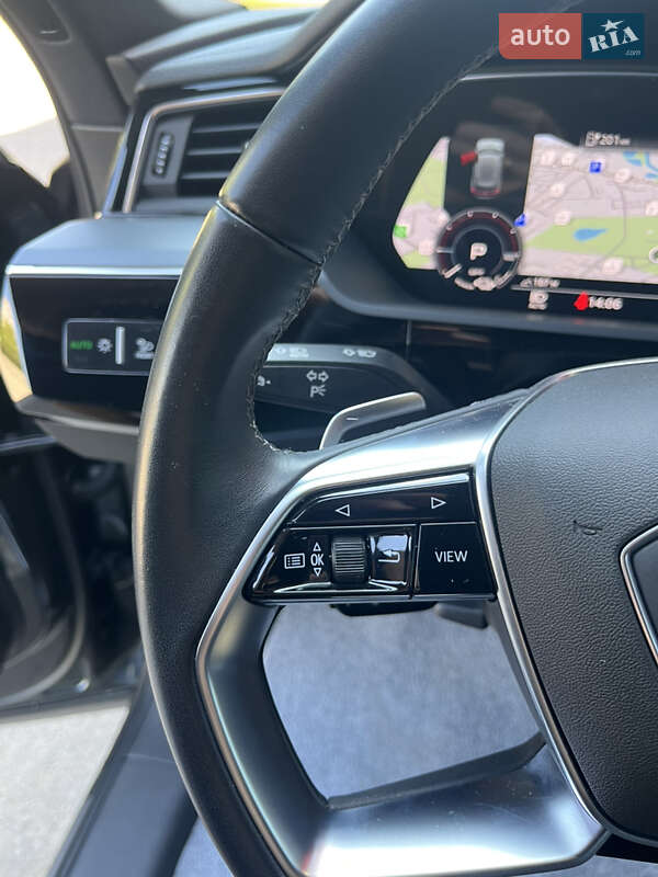 Внедорожник / Кроссовер Audi Q8 e-tron 2023 в Ровно