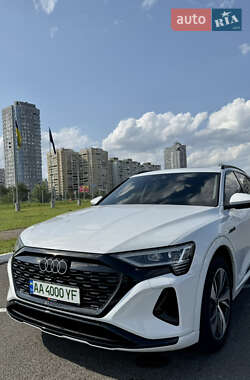 Внедорожник / Кроссовер Audi Q8 e-tron 2023 в 