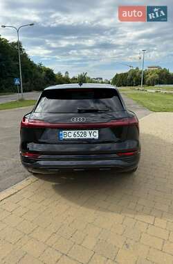 Внедорожник / Кроссовер Audi Q8 e-tron 2023 в 