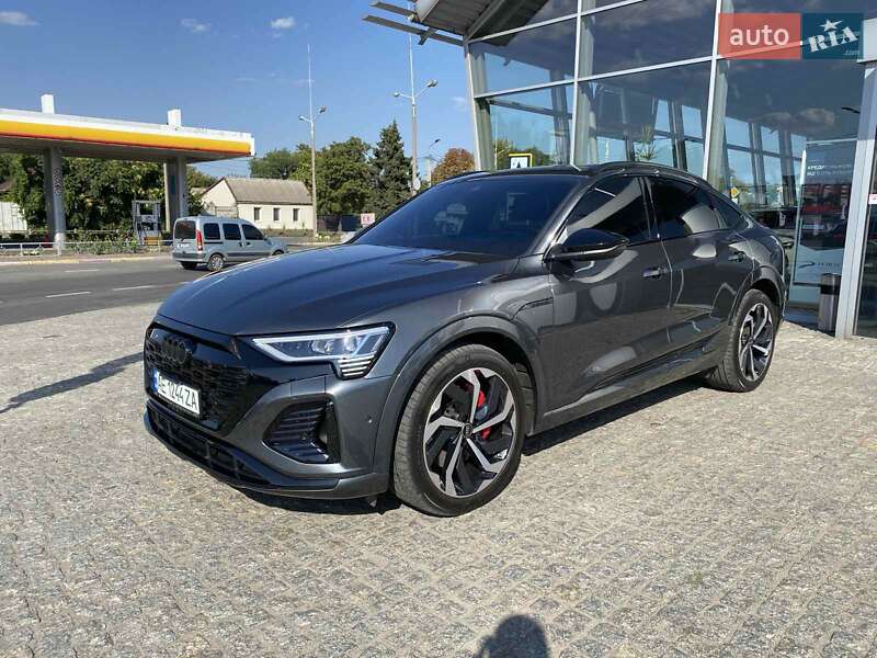 Внедорожник / Кроссовер Audi Q8 e-tron 2023 в Днепре