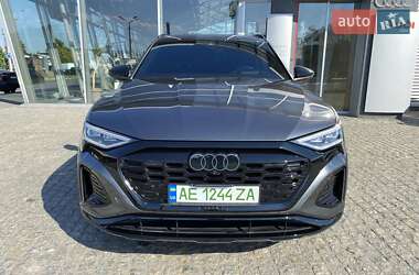 Внедорожник / Кроссовер Audi Q8 e-tron 2023 в 