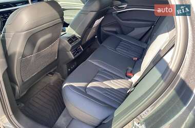 Внедорожник / Кроссовер Audi Q8 e-tron 2023 в 
