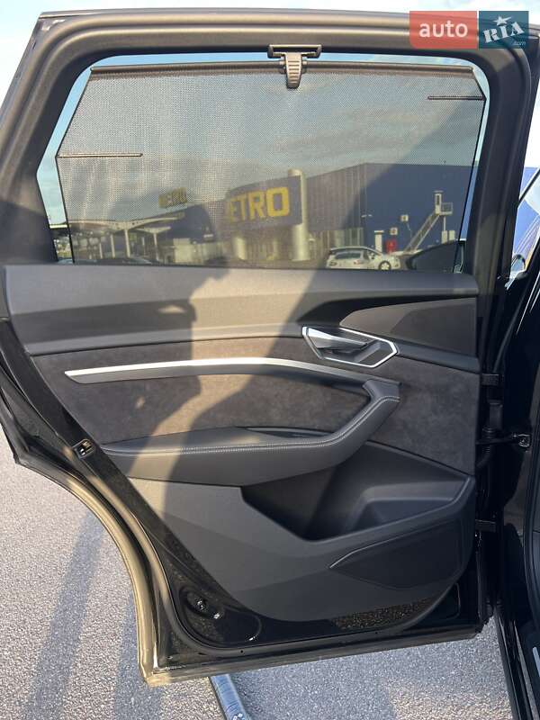 Внедорожник / Кроссовер Audi Q8 e-tron 2023 в Ровно