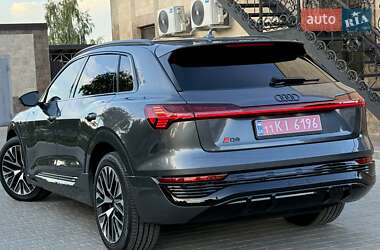 Внедорожник / Кроссовер Audi Q8 e-tron 2024 в 