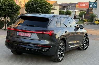 Внедорожник / Кроссовер Audi Q8 e-tron 2024 в 