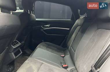 Внедорожник / Кроссовер Audi Q8 e-tron 2023 в 