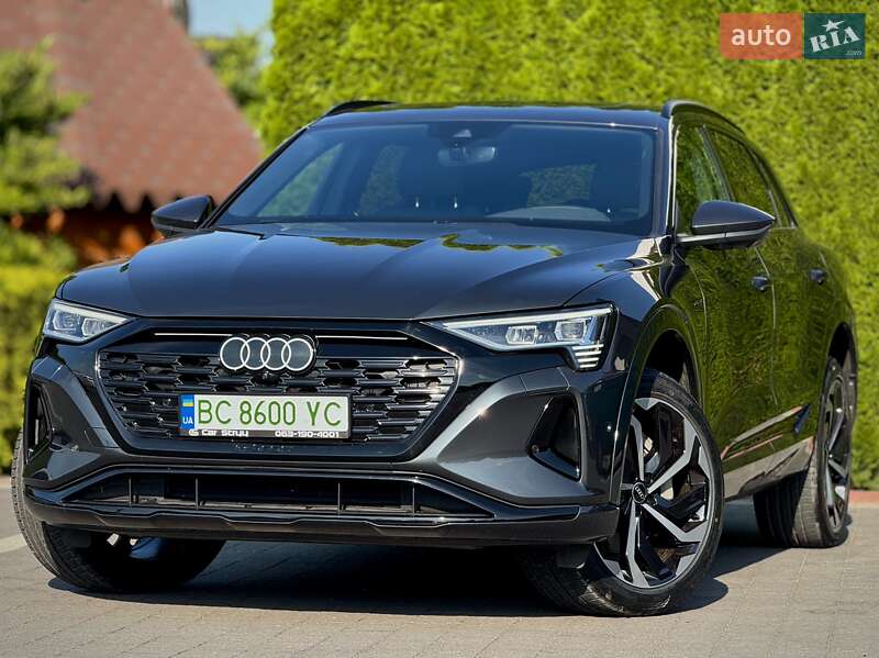 Внедорожник / Кроссовер Audi Q8 e-tron 2023 в 