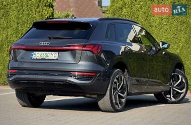 Внедорожник / Кроссовер Audi Q8 e-tron 2023 в 