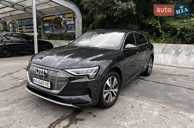 Внедорожник / Кроссовер Audi Q8 e-tron 2023 в Киеве