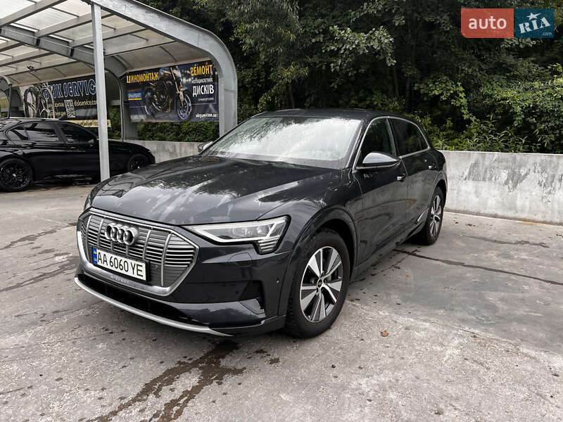 Audi Q8 e-tron 2023