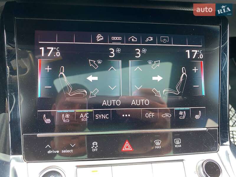 Внедорожник / Кроссовер Audi Q8 e-tron 2023 в Хмельницком