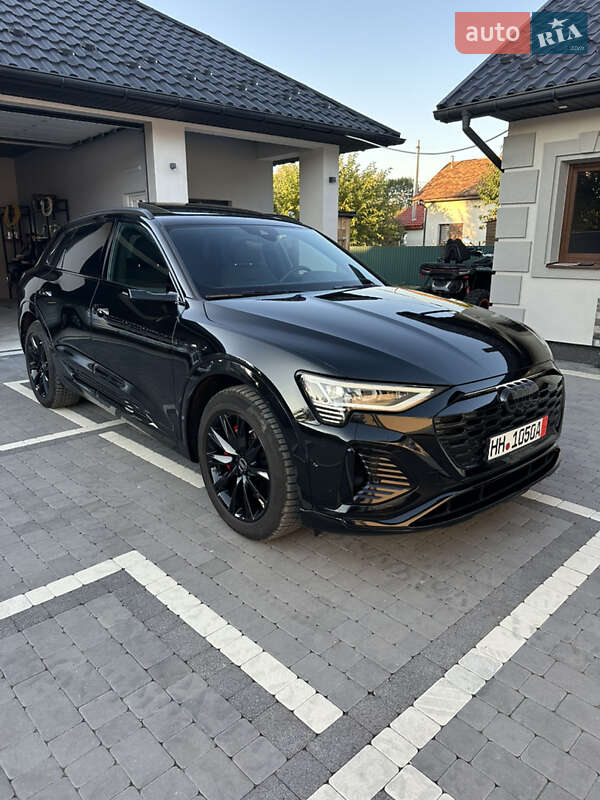 Внедорожник / Кроссовер Audi Q8 e-tron 2023 в Богородчанах