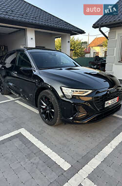Внедорожник / Кроссовер Audi Q8 e-tron 2023 в 