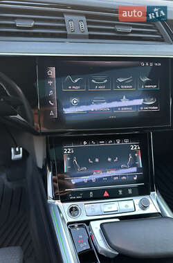 Внедорожник / Кроссовер Audi Q8 e-tron 2023 в 