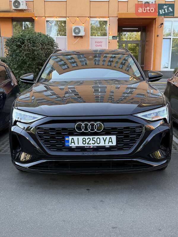 Audi Q8 e-tron 2023