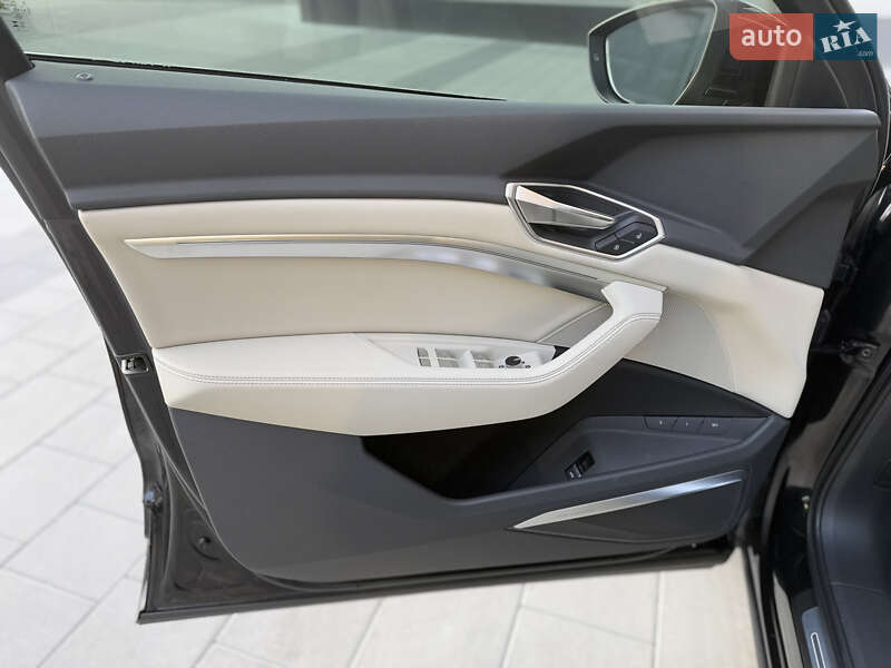 Внедорожник / Кроссовер Audi Q8 e-tron 2023 в Киеве фото 25 Внедорожник / Кроссовер Audi Q8 e-tron 2023 в Киеве