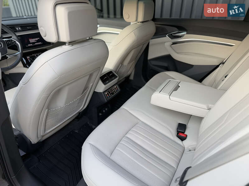 Внедорожник / Кроссовер Audi Q8 e-tron 2023 в Киеве фото 32 Внедорожник / Кроссовер Audi Q8 e-tron 2023 в Киеве