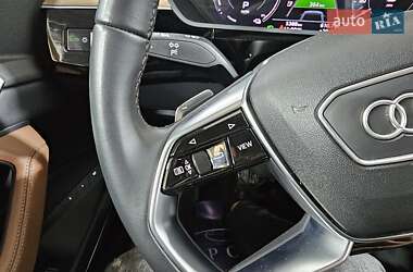 Позашляховик / Кросовер Audi Q8 e-tron 2023 в 