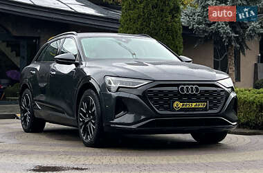 Позашляховик / Кросовер Audi Q8 e-tron 2024 в Львові