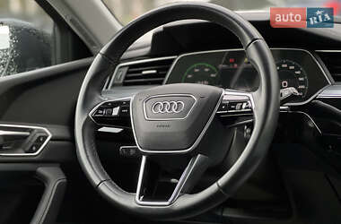 Внедорожник / Кроссовер Audi Q8 e-tron 2024 в 