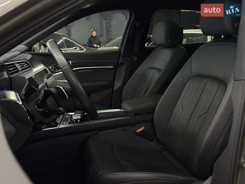 Внедорожник / Кроссовер Audi Q8 e-tron 2023 в Николаеве