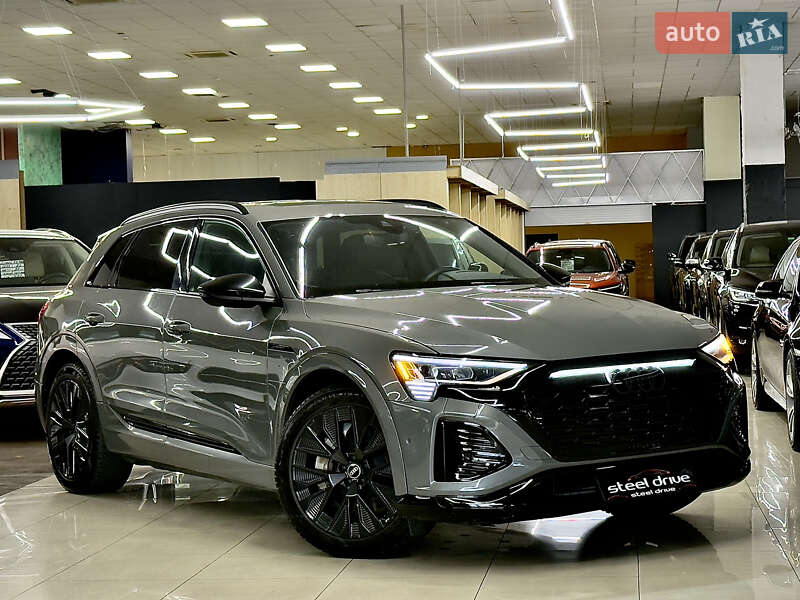 Внедорожник / Кроссовер Audi Q8 e-tron 2023 в Николаеве