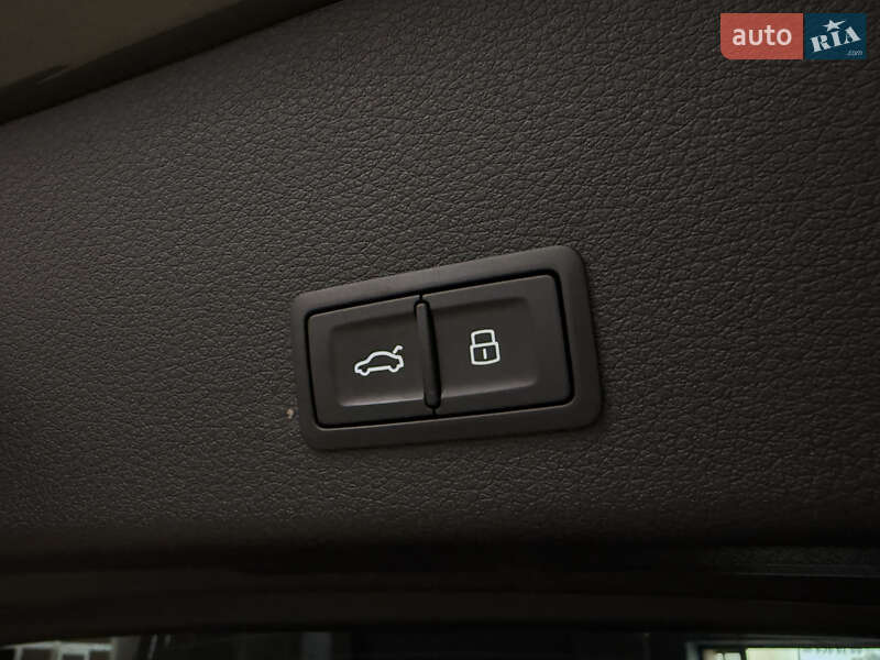 Внедорожник / Кроссовер Audi Q8 e-tron 2023 в Николаеве