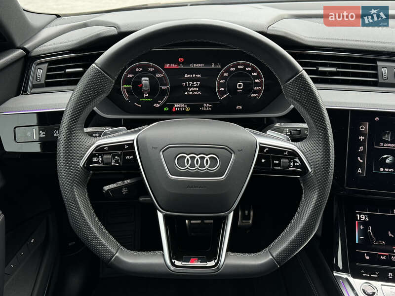 Внедорожник / Кроссовер Audi Q8 e-tron 2023 в Мукачево