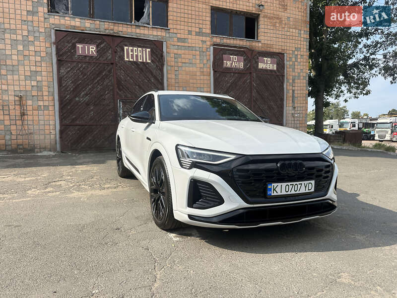 Внедорожник / Кроссовер Audi Q8 e-tron 2023 в Киеве