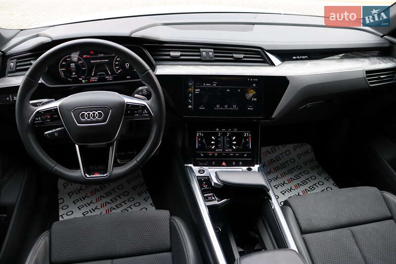 Внедорожник / Кроссовер Audi Q8 e-tron 2023 в Львове фото 40 Внедорожник / Кроссовер Audi Q8 e-tron 2023 в Львове