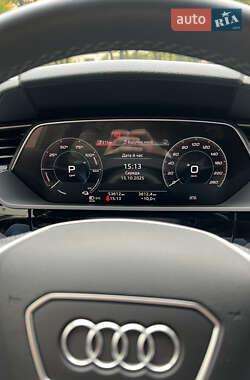 Внедорожник / Кроссовер Audi Q8 e-tron 2024 в 