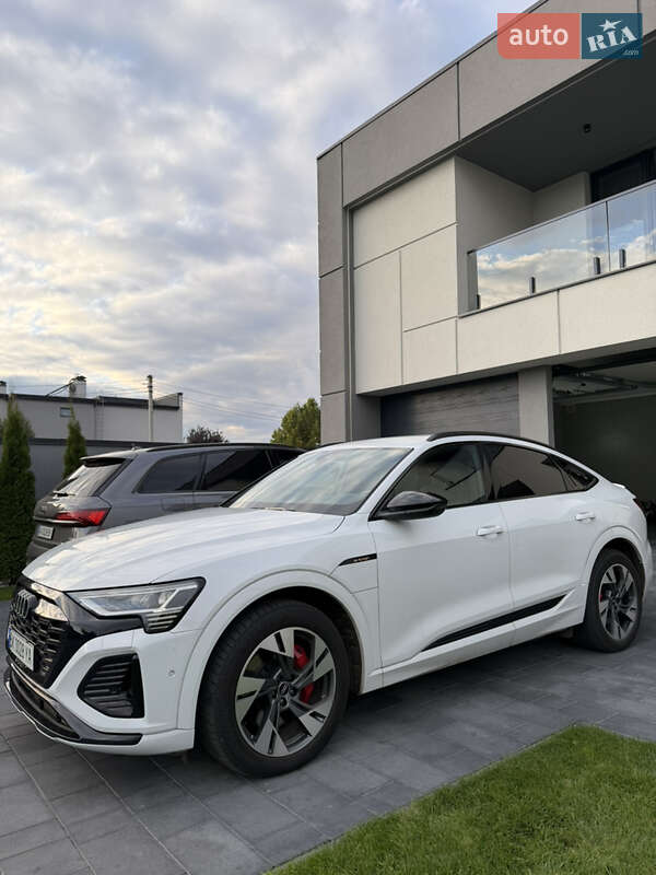 Внедорожник / Кроссовер Audi Q8 e-tron 2023 в Ровно