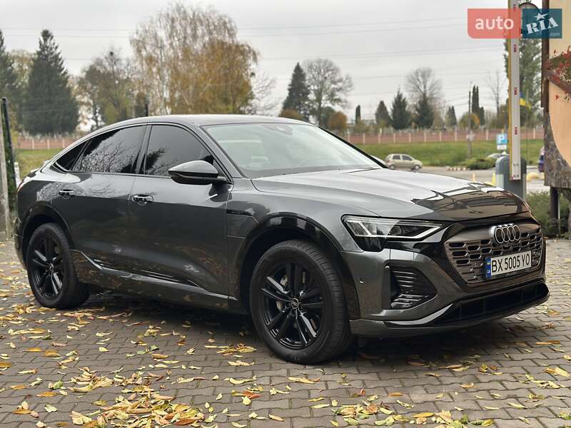 Позашляховик / Кросовер Audi Q8 e-tron 2023 в Хмельницькому