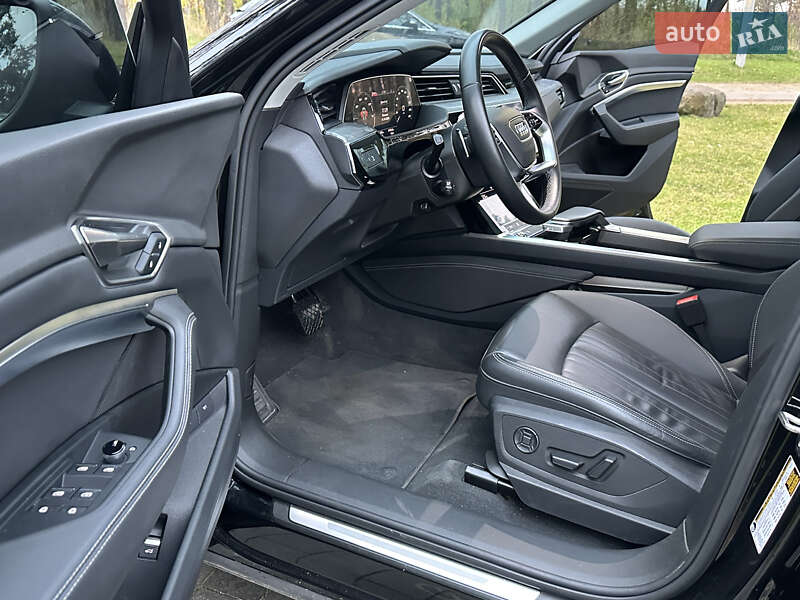 Внедорожник / Кроссовер Audi Q8 e-tron 2023 в Житомире фото 76 Внедорожник / Кроссовер Audi Q8 e-tron 2023 в Житомире