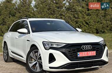 Позашляховик / Кросовер Audi Q8 e-tron 2024 в Києві