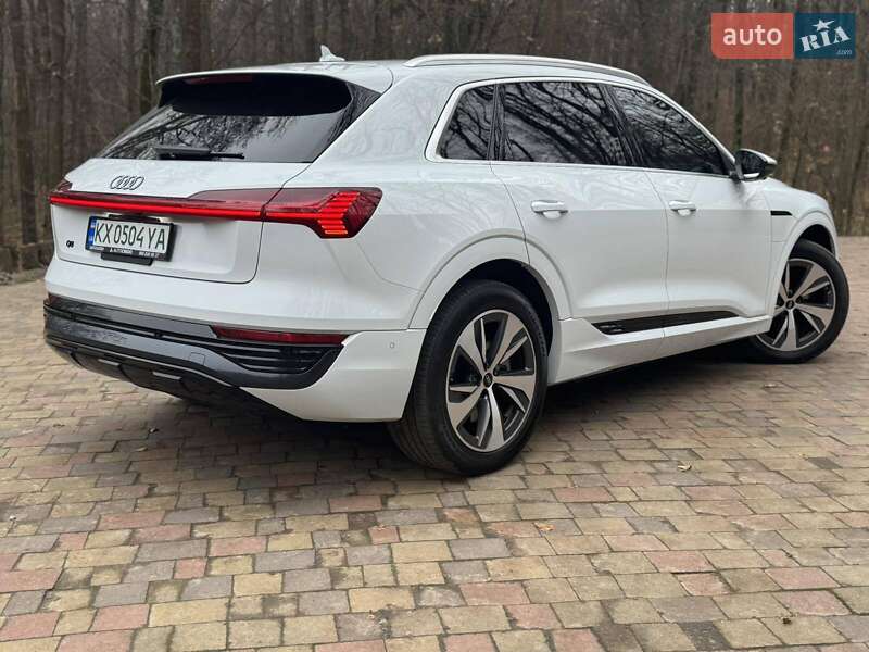 Внедорожник / Кроссовер Audi Q8 e-tron 2023 в Харькове