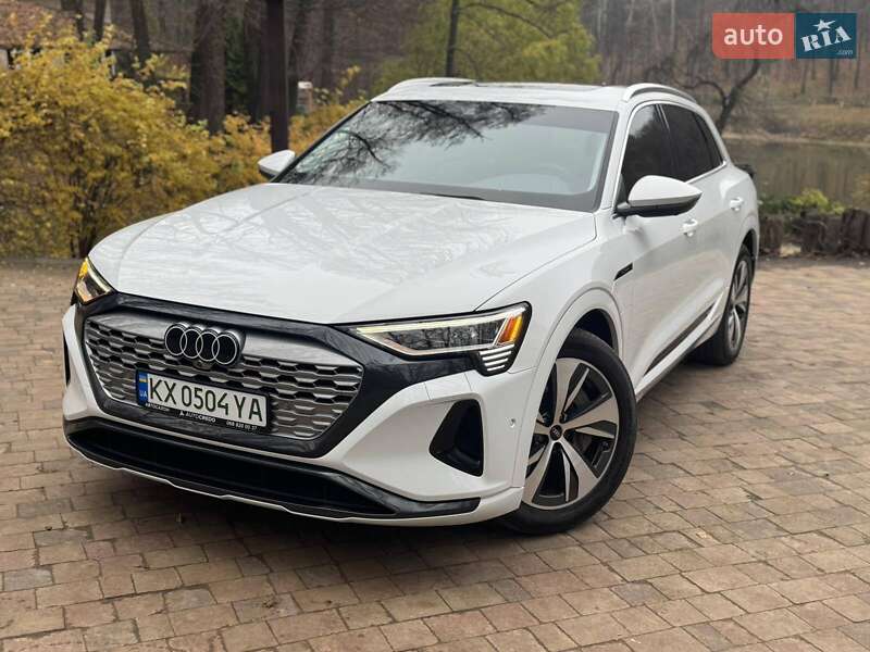 Внедорожник / Кроссовер Audi Q8 e-tron 2023 в Харькове