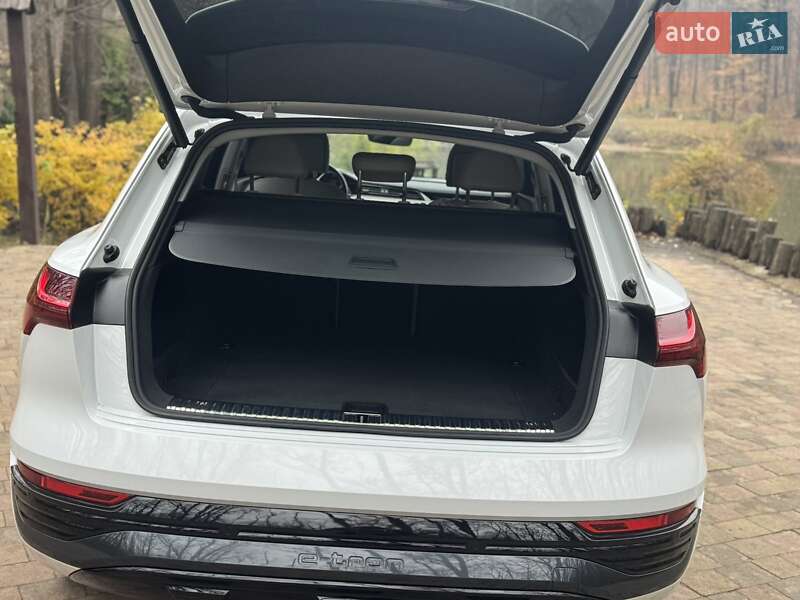 Внедорожник / Кроссовер Audi Q8 e-tron 2023 в Харькове